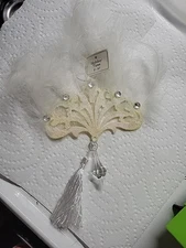 Aesthetic Hanging Pendants with a Stunning Snowflake Design for Home Styling