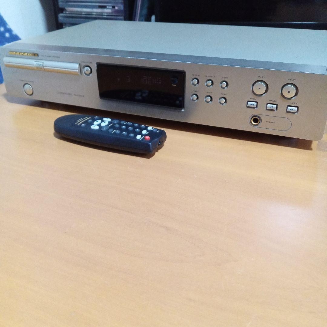【北見市発】マランツ marantz CDプレイヤー CD4000/F3N シルバー (E3176aywsY) Marantz CD4000/F3N Stereo CD Player Deck Audio Silver Used with