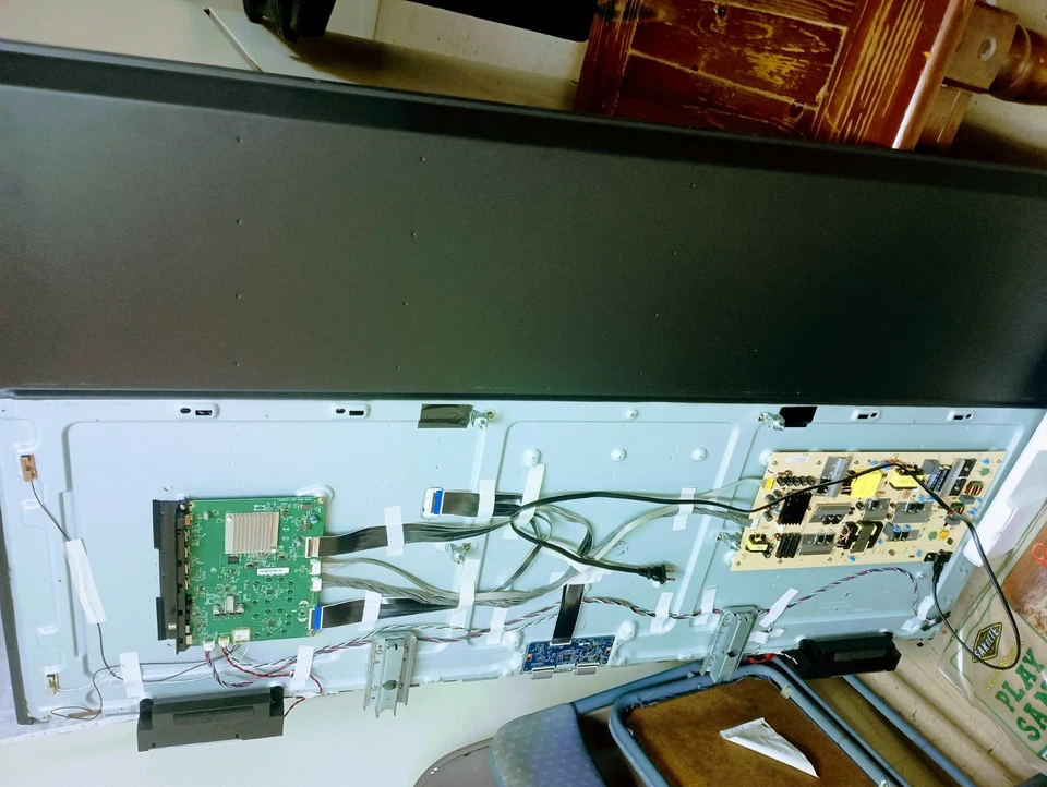 65" Video QLED For Parts, Screen Was Broken! Everything Is New With 2 Remotes - Image 2 of 4