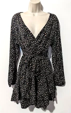 STREETWEAR SOCIETY Women's L/S Floral Surplice Dress Stretch Waist With Tie EUC