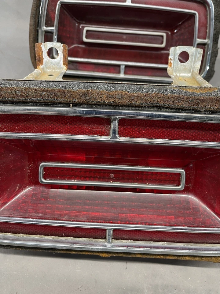 Ford Galaxie LTD 1970 personalizado XL 500 luces traseras luces lentes biseles OEM Foto 2 de 4
