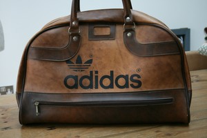 bolso adidas marron