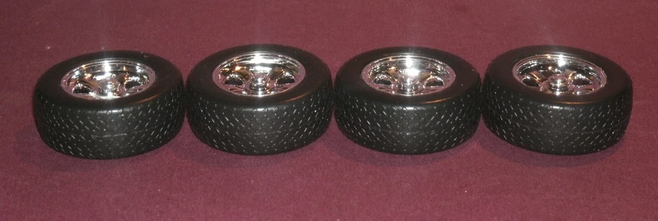 Juego de ruedas y neumáticos Dodge Charger 2006 escala 1/24 (4) piezas modelo juguetes Jada Foto 4 de 4