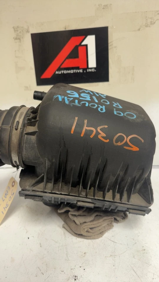 2009-2011 VOLKSWAGON ROUTAN 3.8L AIR BOX CLEANER - Image 4 of 4