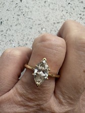 Lovely 18 Ct Yellow Gold Marquis Diamond Solitaire 1,5 Ct Stamped Inside