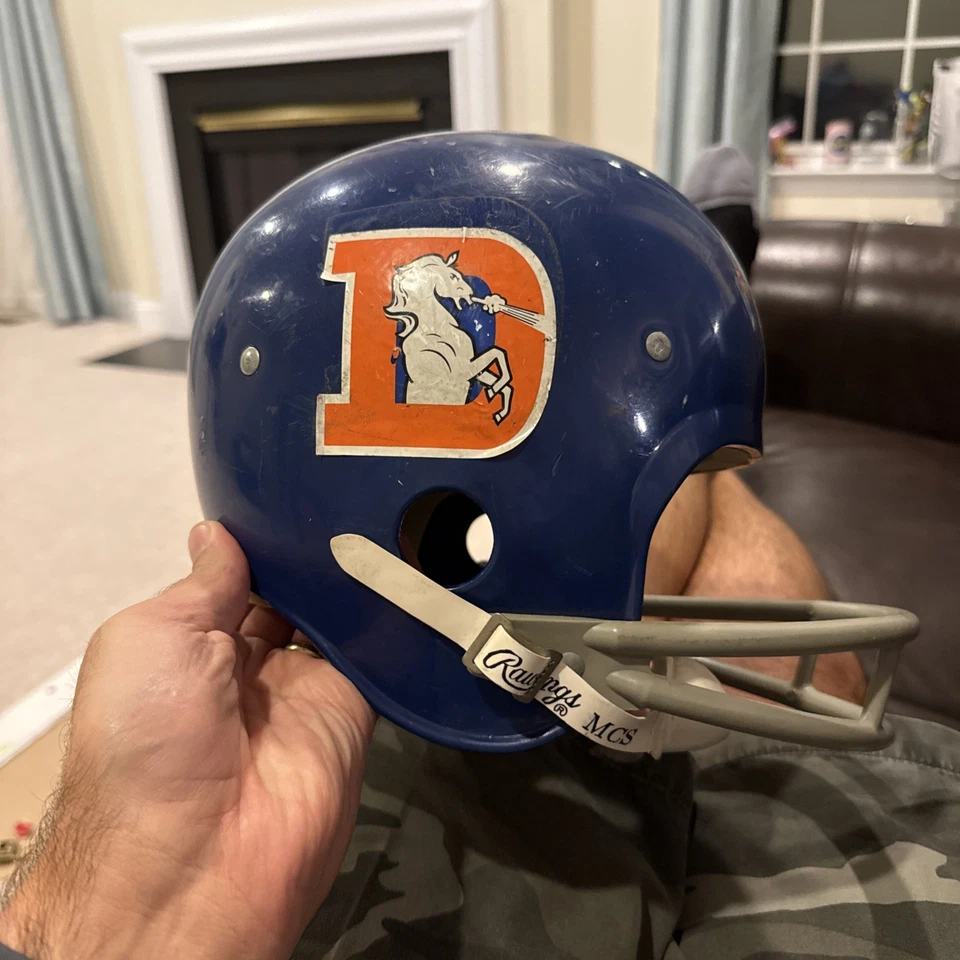 VTG Denver Broncos Football Helmet Rawlings Medium USA Used NFL Orange Crush - Image 4 of 4