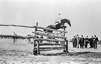 1922 A horse jumping over the high jump at the Sea Lake Show Australia OLD PHOTO