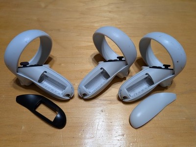 Lot Of 3 Meta Oculus Quest 2 Controllers (For Parts Or Repair)