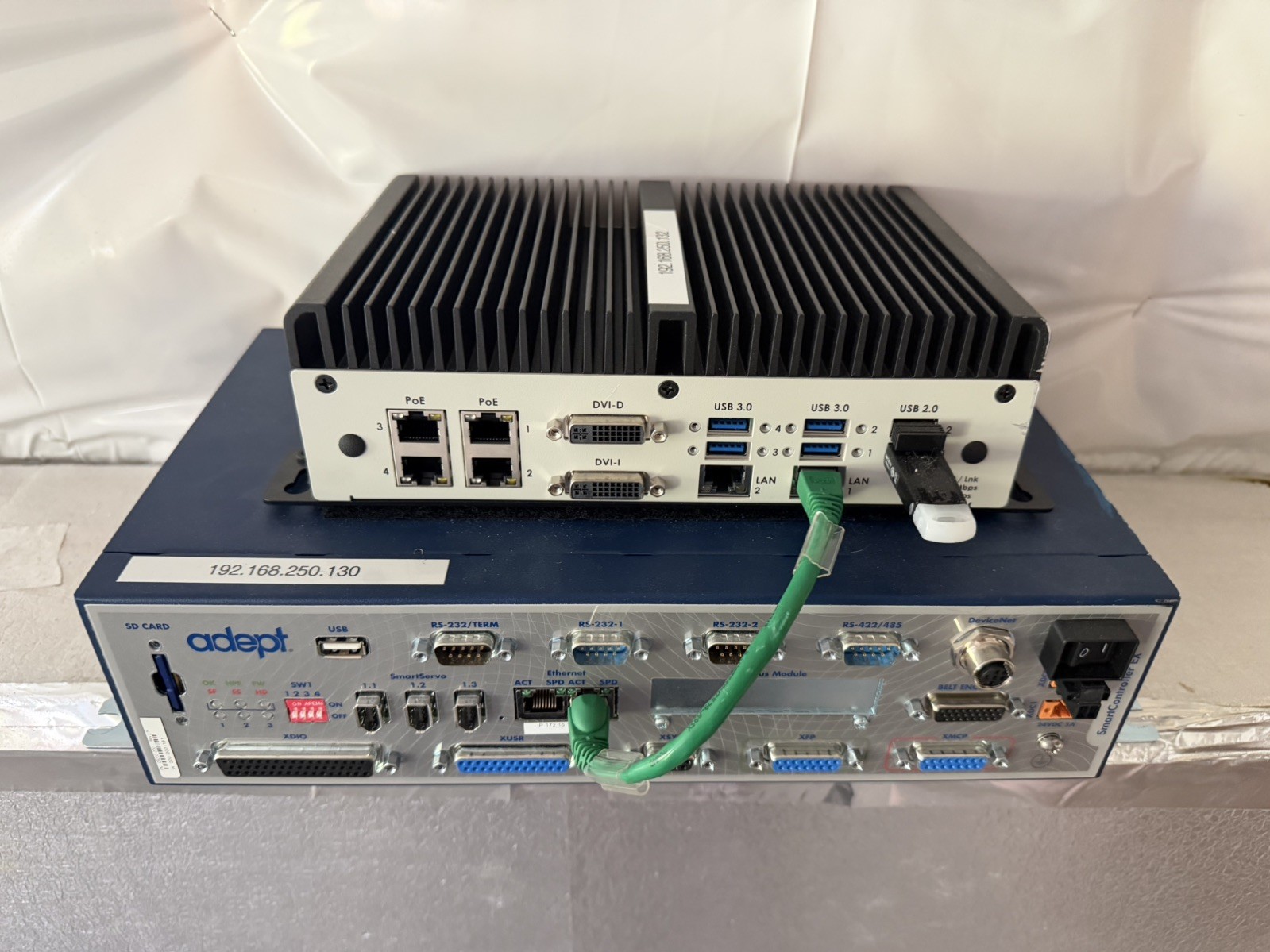 Omron Adept SmartController EX Part No. 09200-000 with Smartvision MX