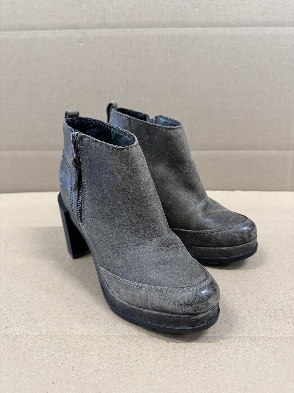 Sorel Blake Waterproof Leather Booties in Quarry Gray with Chunky Heel Platform Size 6.5