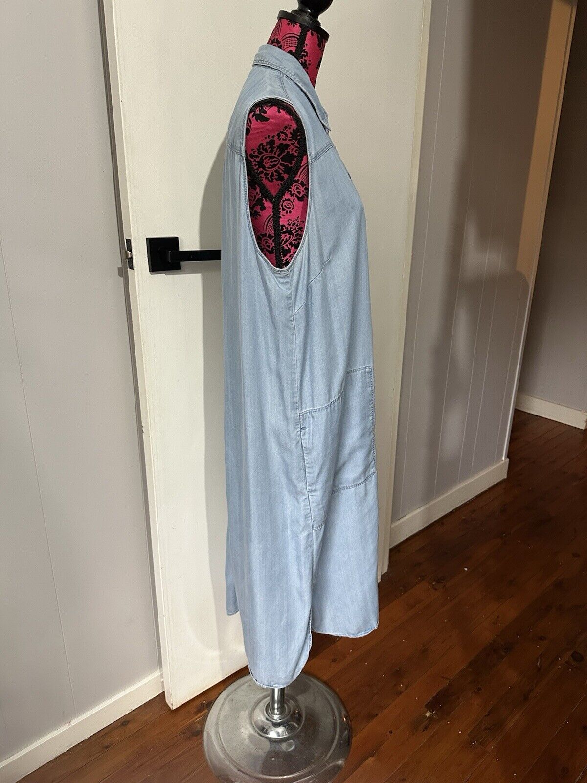 Picture 5 of 10