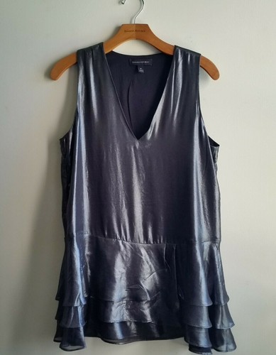 Tanque con Volantes Asimétricos Metálicos Banana Republic Poli Gunmetal/Negro Talla M, Nuevo con Etiquetas - Imagen 8 de 12