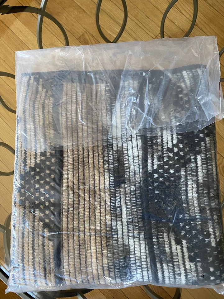 Missoni Mantella 羊毛混纺角全新带标签雨披全新均码 180825 — 第 2/4 张图片