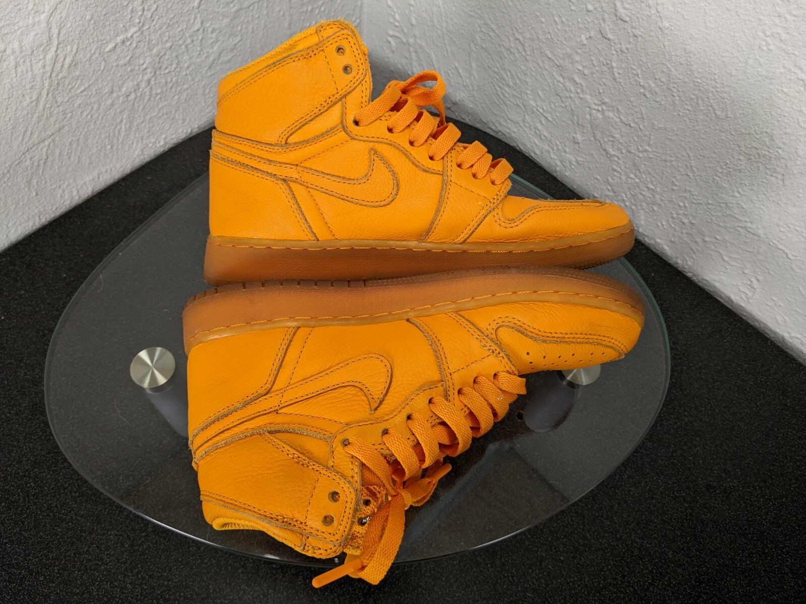 Nike Air Jordan 1 Retro High "Gatorade" Size 4Y Orang… Gem