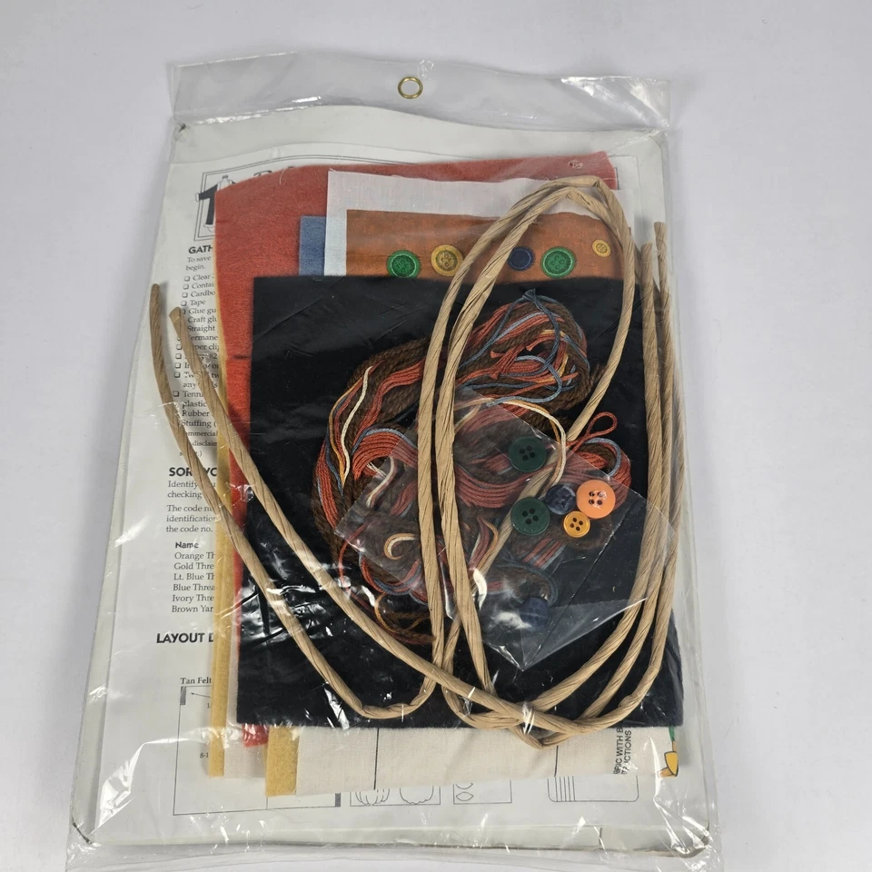 Vintage 1997 Dimensions Bottle Buddies Suzie Scarecrow Kit 62109 Autumn New - Image 2 of 4