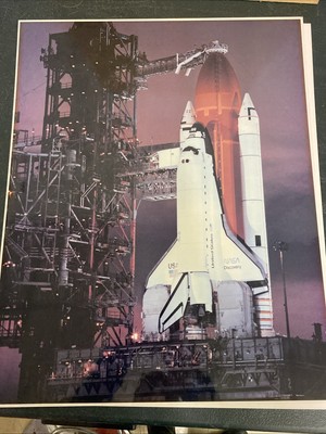 Vintage NASA Space Shuttle Discovery Unframed Photo 40x50cm