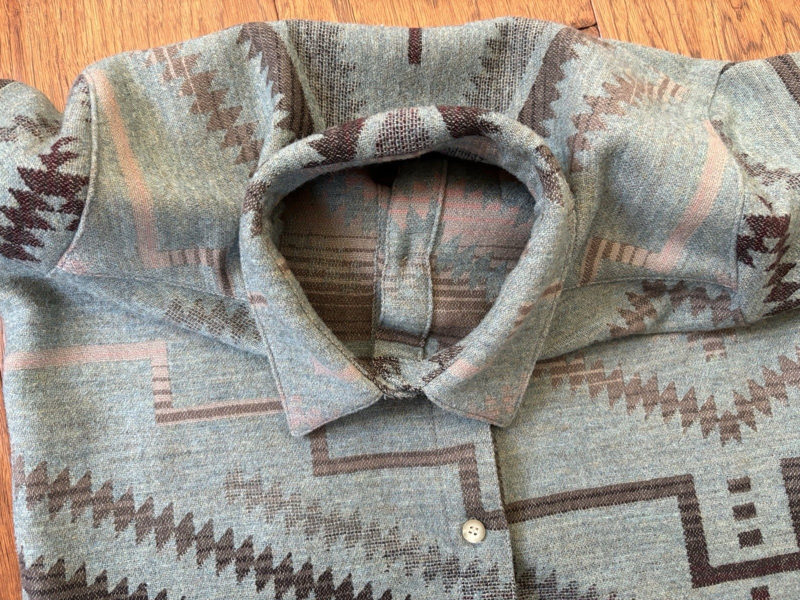 EUC Pendleton Wool Button Up Pocket Collared Shir… - image 14