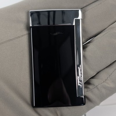 ST Dupont Slim 7 Black L:acquer Lighter 027700