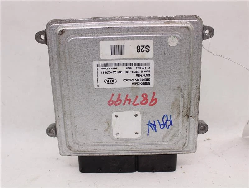 Used Engine Control Module (ECM) fits: 2008 Kia Rondo Electronic Control Module Foto 2 de 4