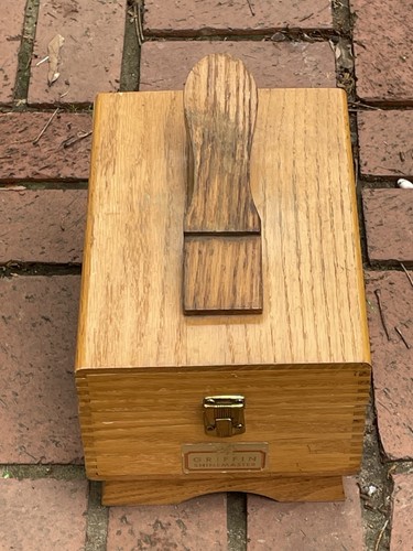 Vintage GRIFFIN SHINEMASTER Wooden Shoe Valet Box 2 Original Horsehair Brushes