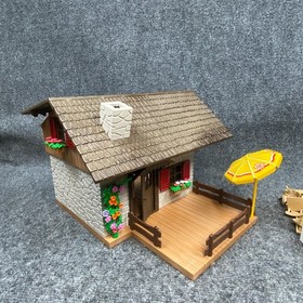 Playmobil 5422 Country Lodge Chalet 2013 Near Complete Figures Animals Retired