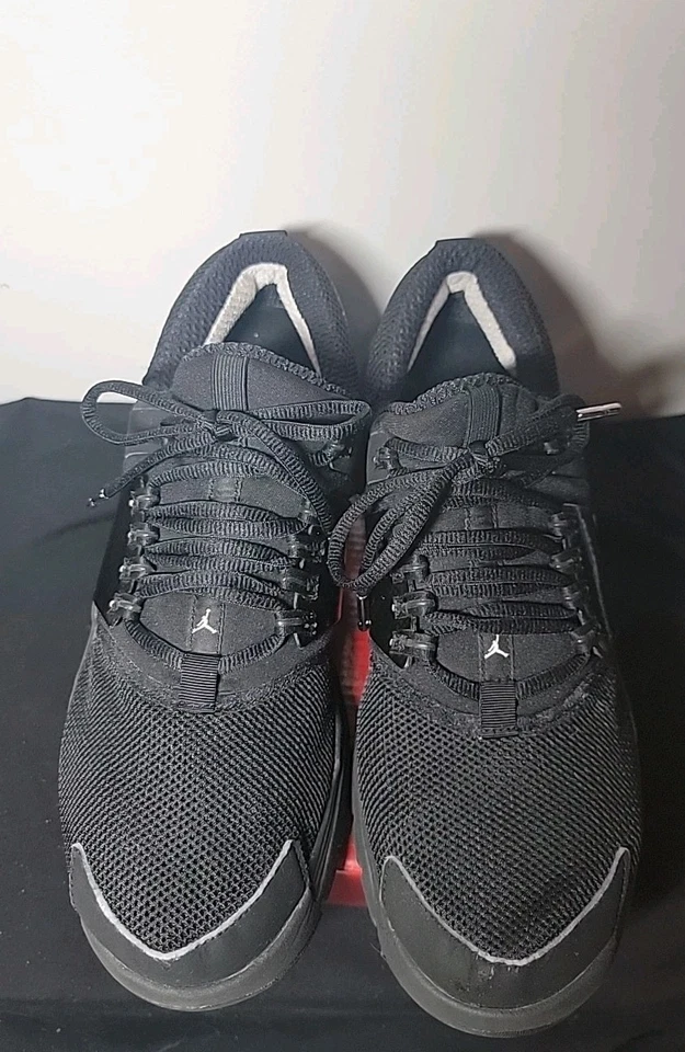 Tênis Air Jordan Alpha Trunner masculino tamanho 9.5 preto com cadarço 407582-003 - Imagem 2 de 4