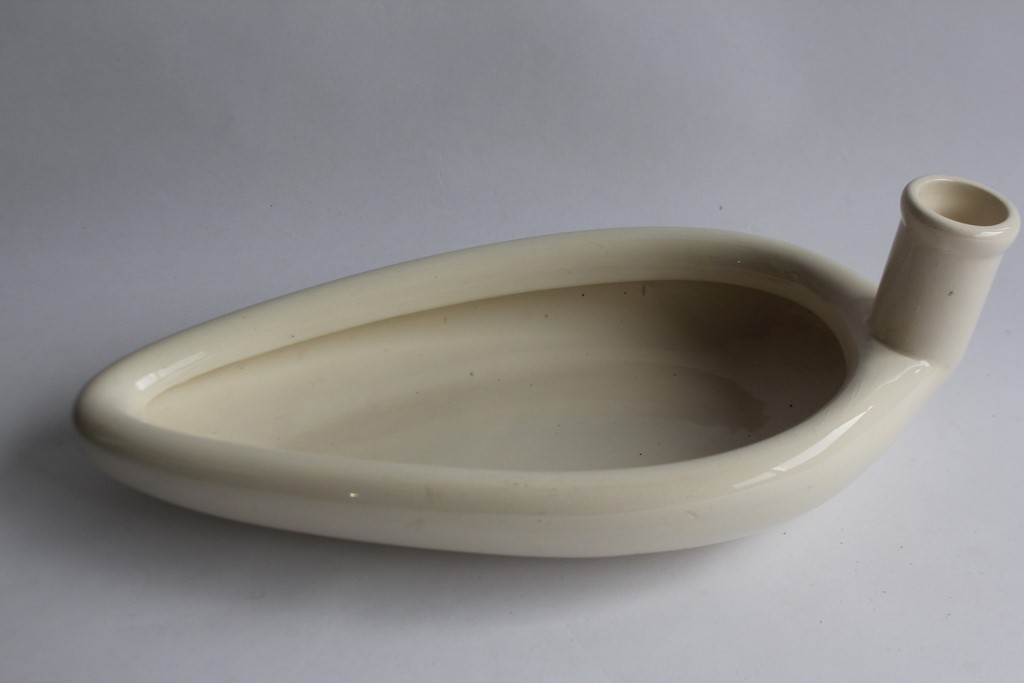 Ancien urinoir d'enfant faïence (47755)