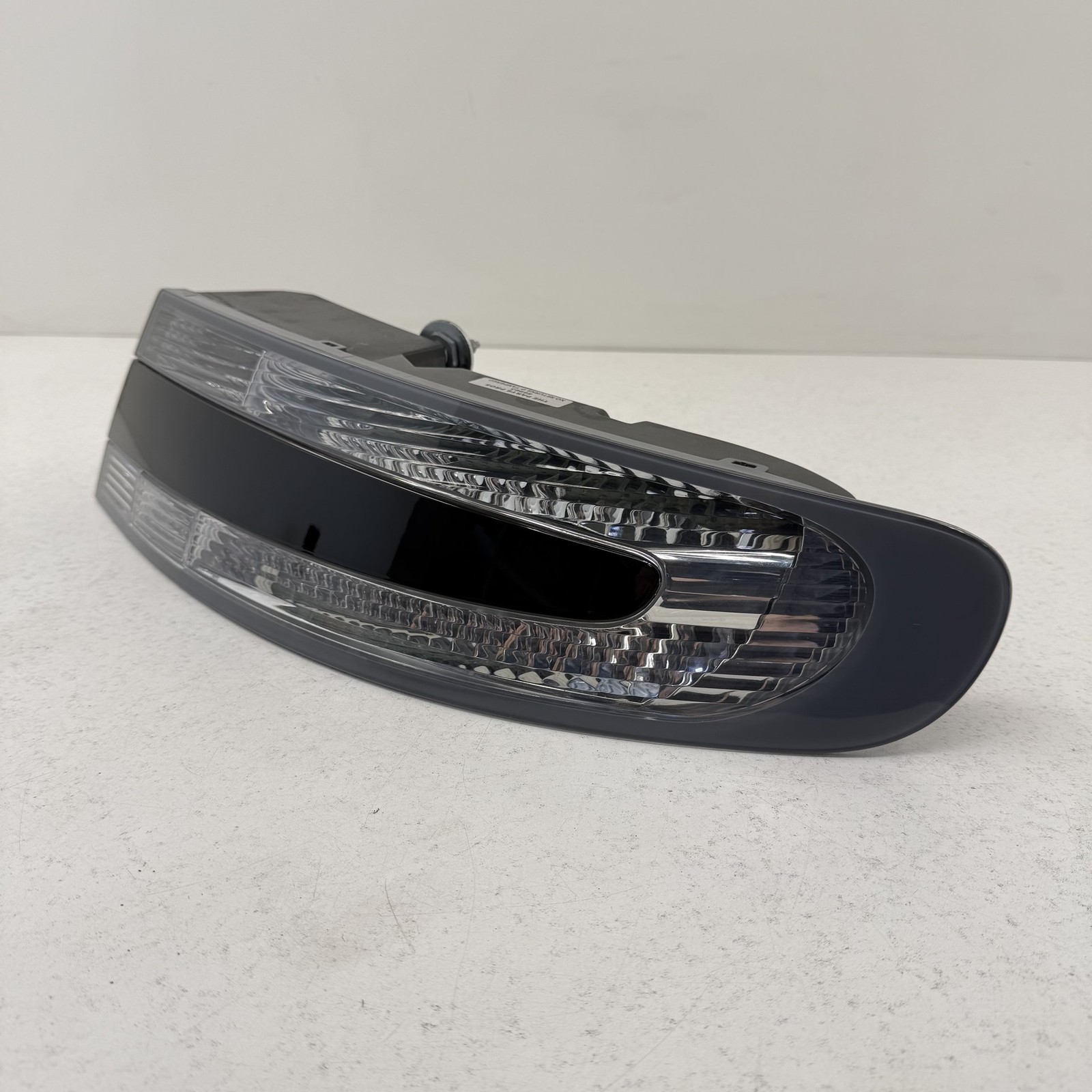 Aston Martin V8 Vantage 2006-2017 Rear Right Light lens