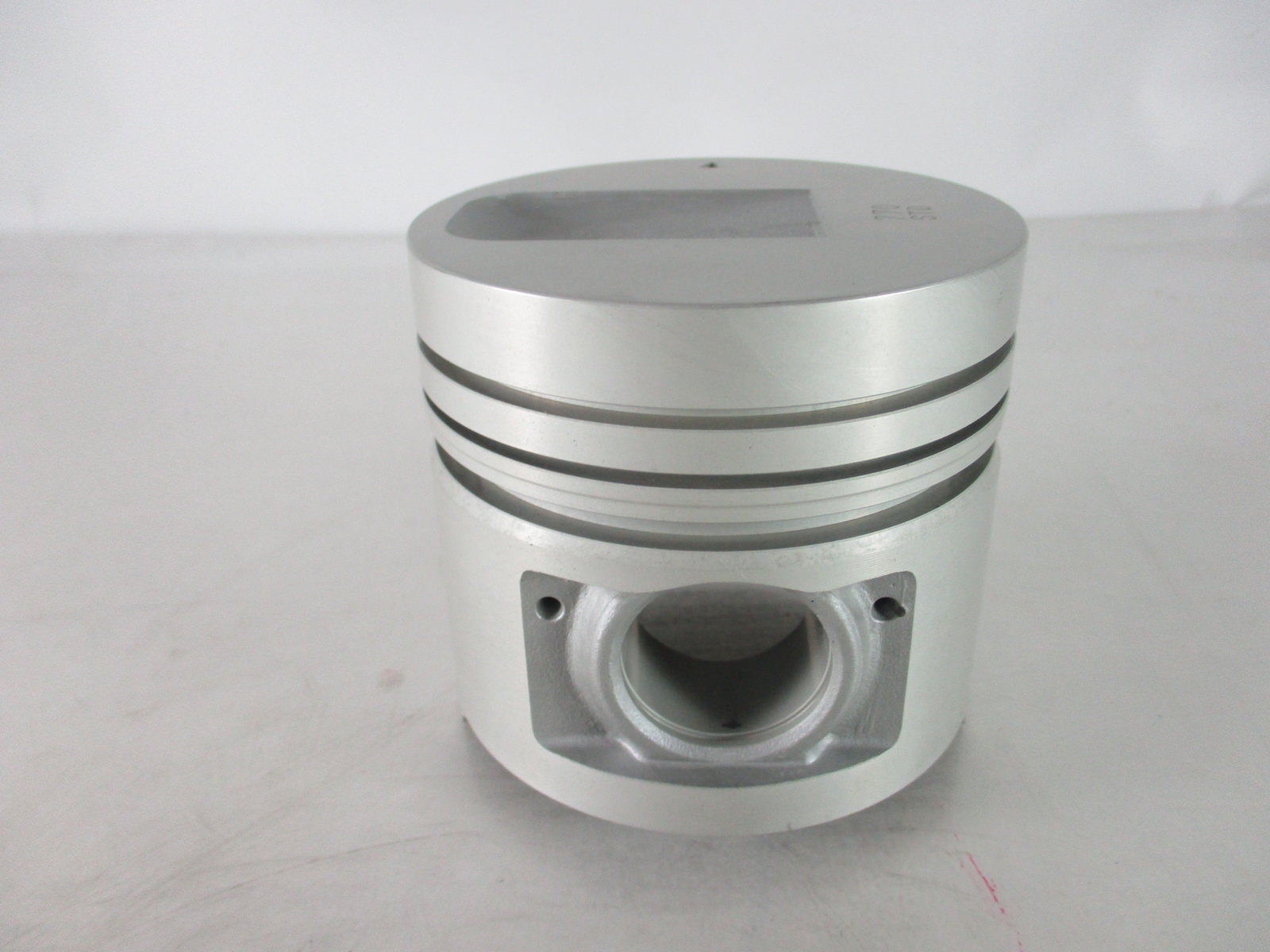liner-piston-kit-set-for-mitsubishi-s4s-liner-piston-piston-ring-pin