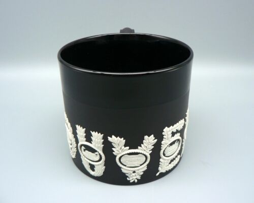 WEDGWOOD SPORTING MUG SOUVENIR TANKARD BLACK BASALT RICHARD GUYATT RARE PERFECT - Picture 8 of 20