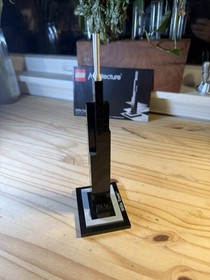 LEGO ARCHITECTURE: Willis Tower (21000) 100% complete with instructions no box 