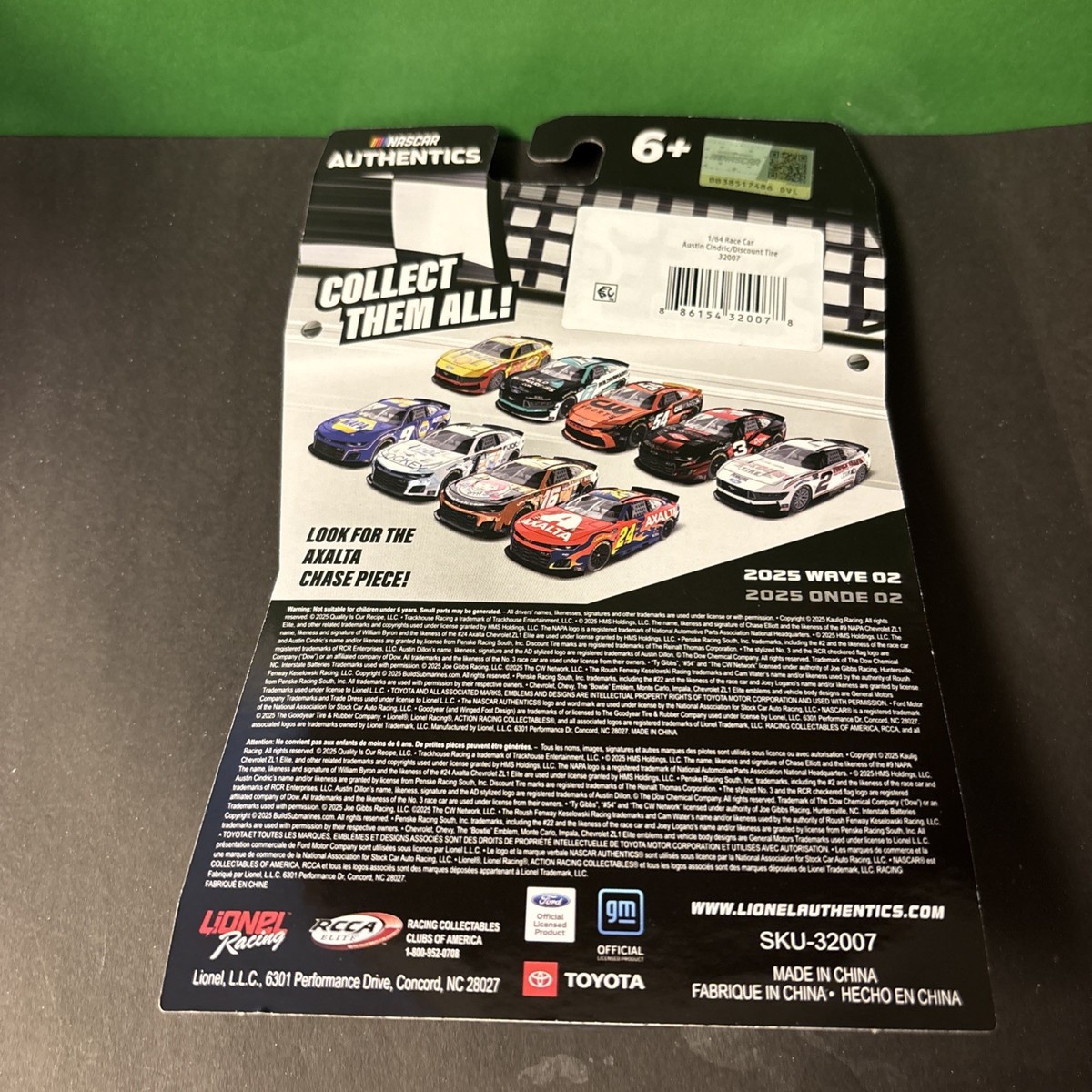 2 Austin Cindric Discount Tire 2025 Wave 2 NASCAR Authentics 1:64