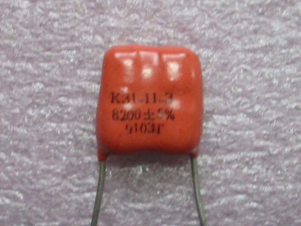 MARKENLOS 2 x Silver Mica Kondensatoren 8200pF 500V