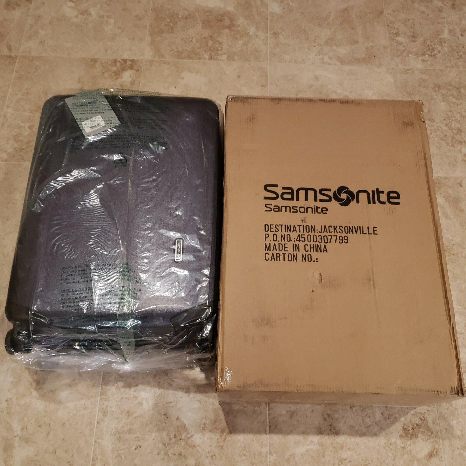 Samsonite Inova 28" Hard Case Carry-On - New in Box!
