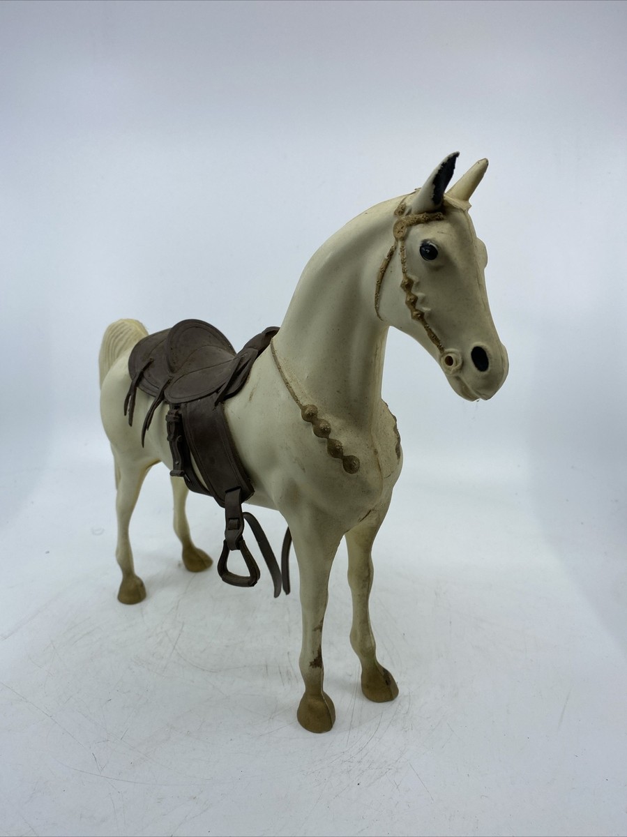 BREYERの馬の置物 RARE Vintage White Breyer Western 1950's Horse With Saddle | eBay