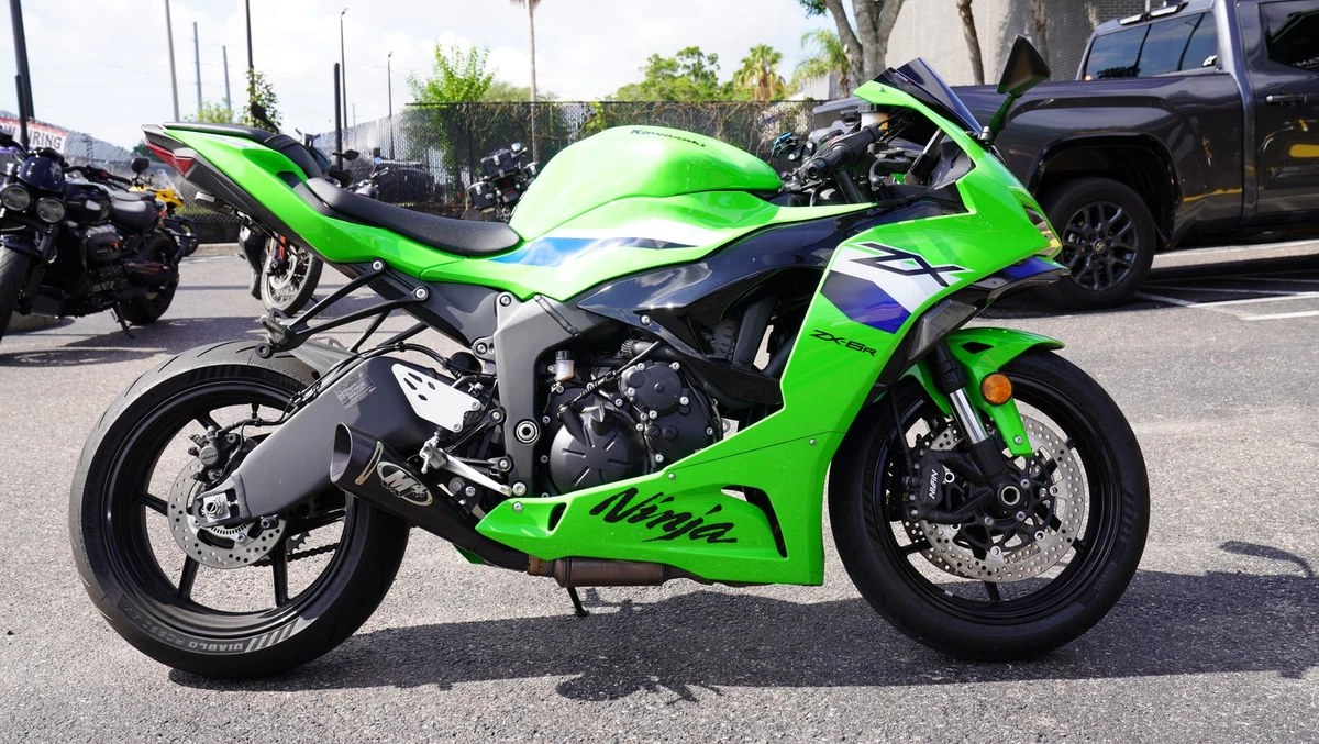 Kawasaki Less than 10,000 miles Motorcycles for Sale by Dealers