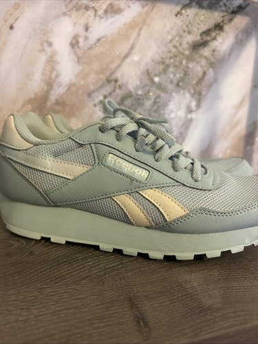 Mint Green Classic Style Reebok 👟