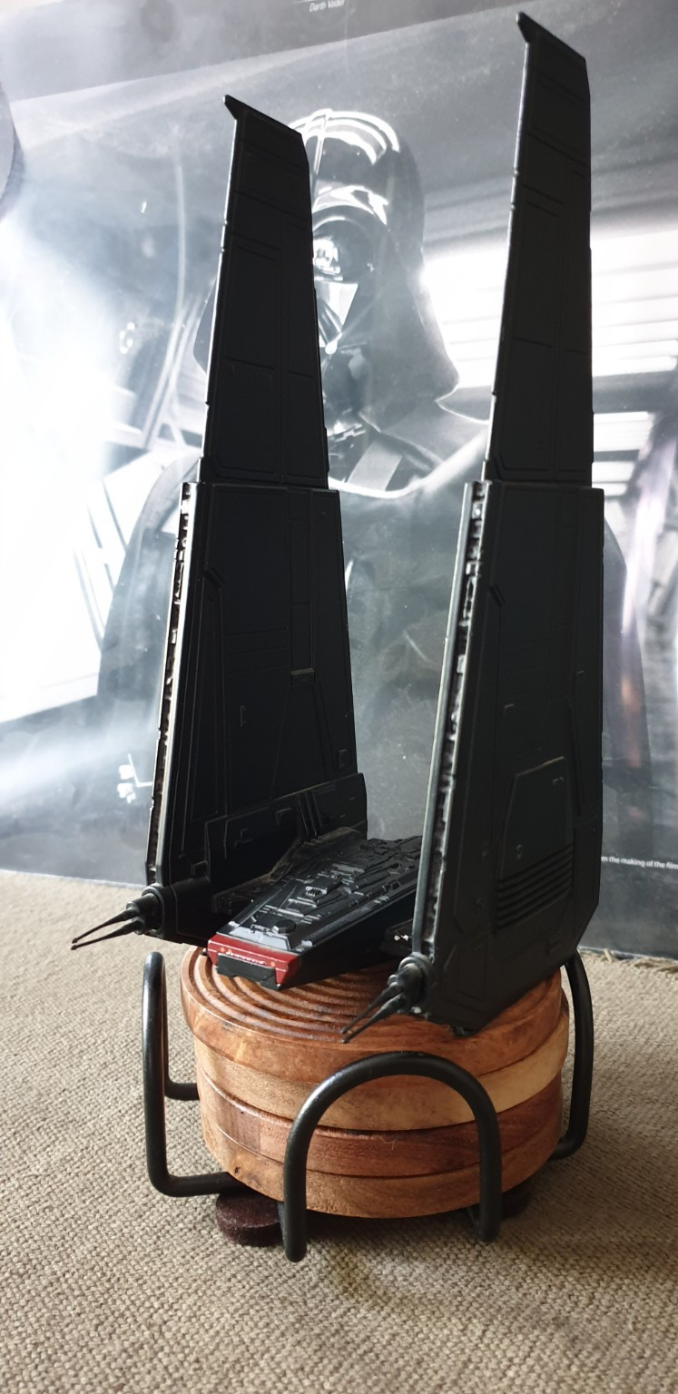 Star Wars Vaisseau Impérial Disney Disneyland Paris Officiel Lucasfilm 22 cm