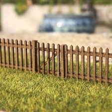 LX516-120 Scale Model Scenery TT Gauge Laser Cut 4ft Picket/Garden Fencing