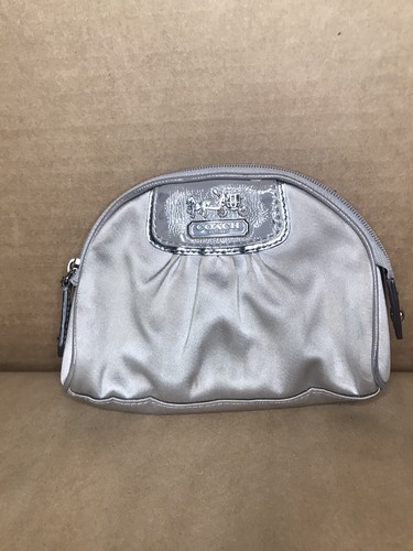 coach makeup bag