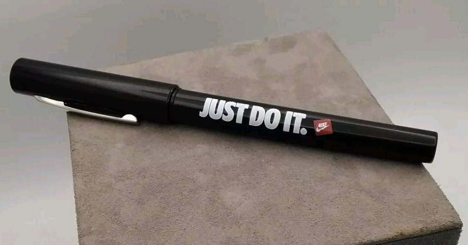Vntage NIKE JUST DO IT BIC PEN