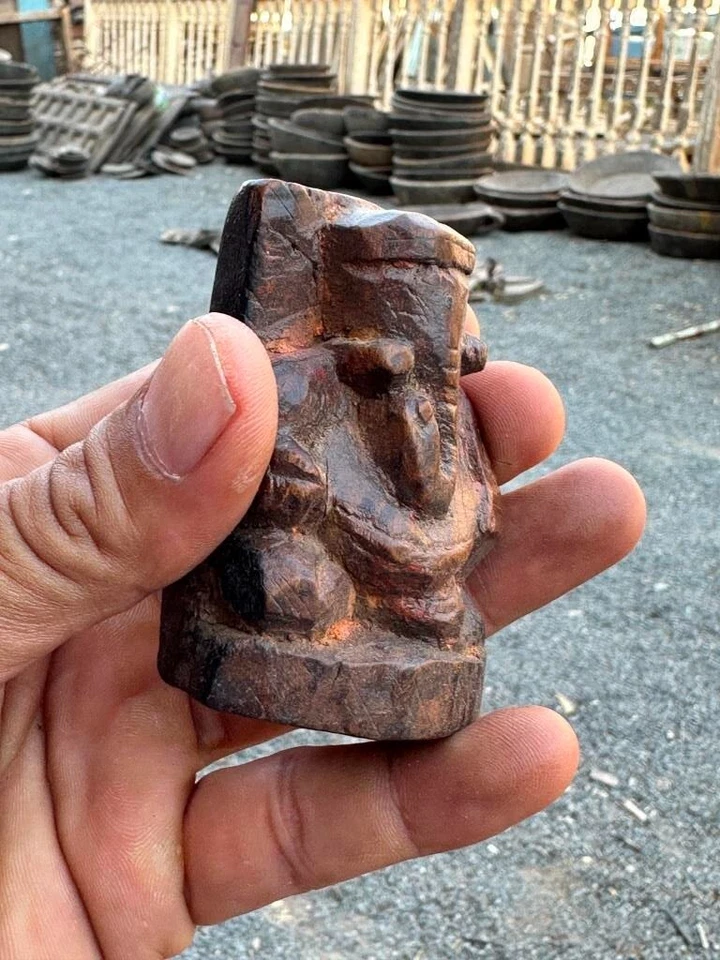 Antique 1750's Old Wooden Rare Hand Carved Hindu God Ganesha Sculpture - Image 4 of 4