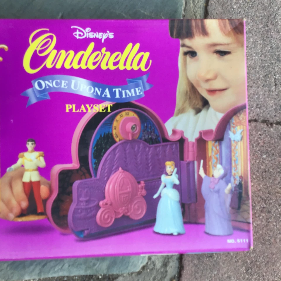 Винтажный MATTEL NIB CINDERELLA ONCE UPON A TIME ИГРОВОЙ НАБОР ПРИНЦ ФЕЯ КРЕСТНАЯ МАТЬ - Изображение 3 из 4
