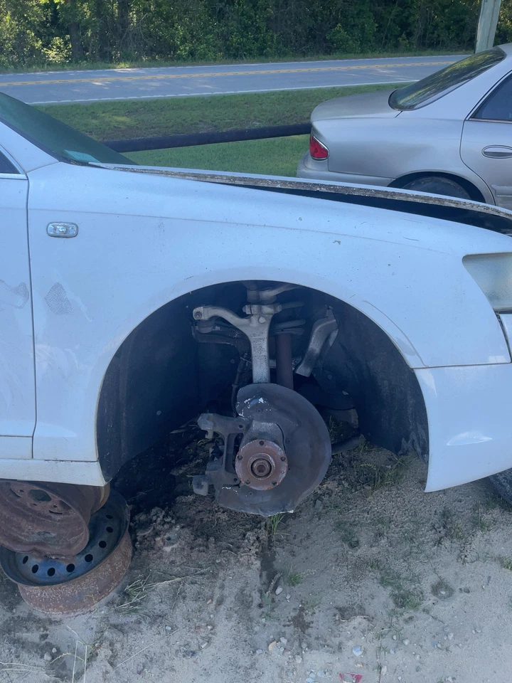 05 06 07 08 09 10 11 AUDI A6 porta tanque de combustível linha S 4.2 Quattro sedã branco - Imagem 3 de 4