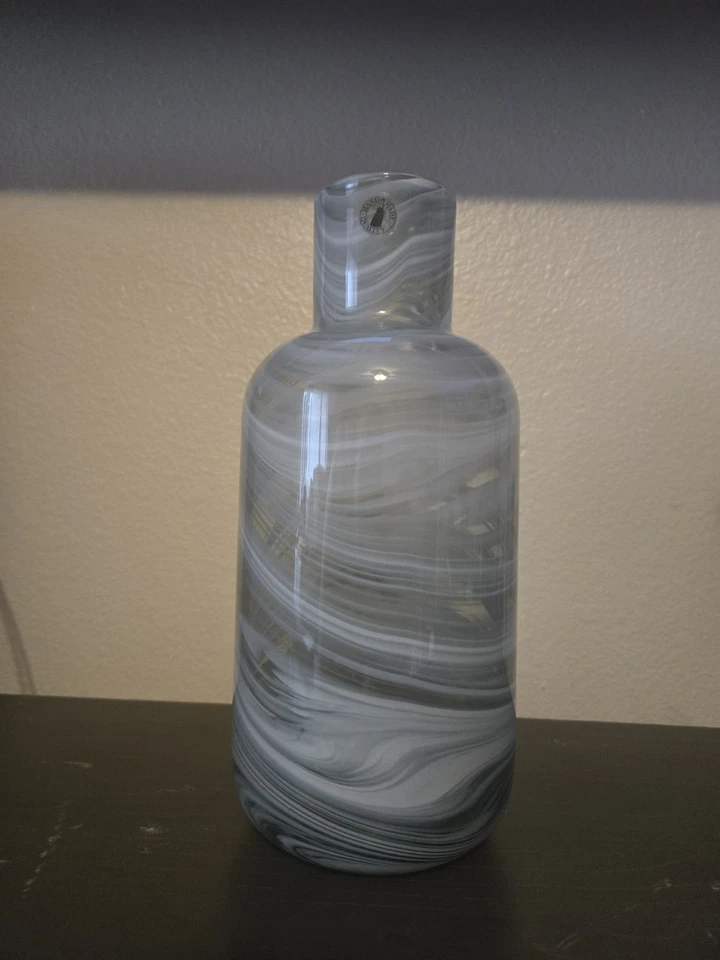 Jarrón de vidrio icónico de Iina Vuorivirta para Ikea gris jaspeado y blanco 10,5" de alto Foto 4 de 4