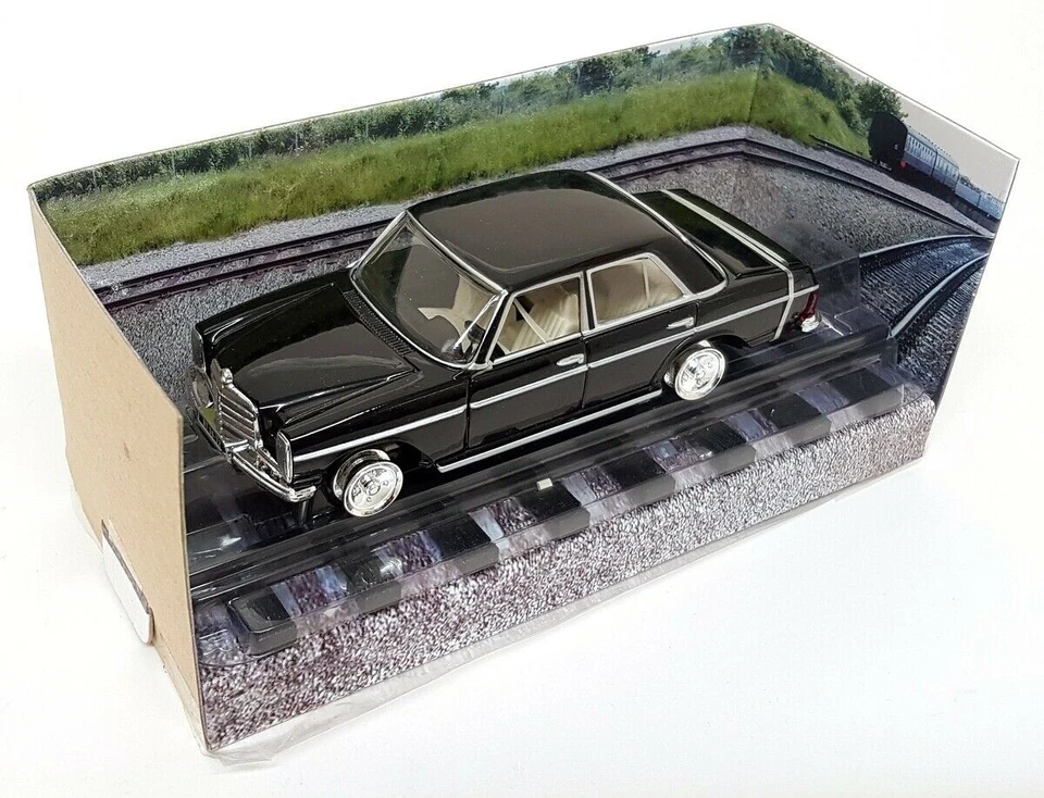 Corgi 1/36 - James Bond 007 Octopussy Mercedes Benz Saloon on Railway - Image 3 of 4