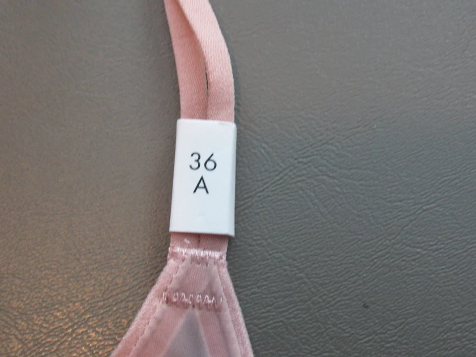 Calvin Klein Women's Sheer Marquisette Unlined Plunge Bra, Subdued Pink, 36A - Image 3 of 4