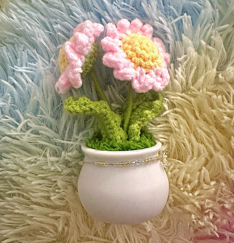 Handmade Crochet Daisy Artificial Arrangement in White Flower Pot Pink Yellow
