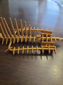 LEGO Bionicle Pearl Gold Piraka Spine Mask 53570 Irnakk 8626 Combiner RARE 