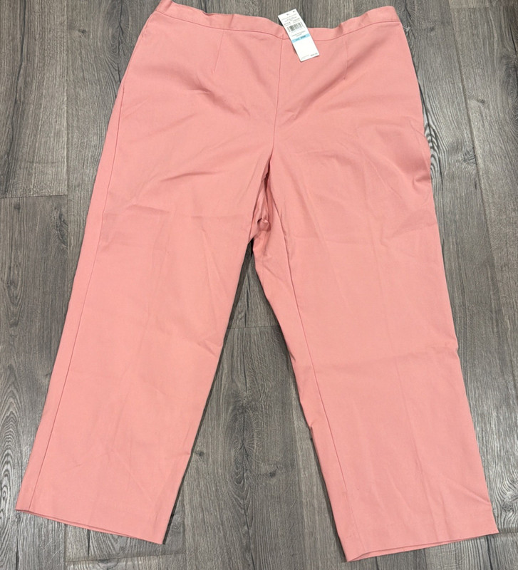 NWT Alfred Dunner Capri Pants 20W Apricot Proportioned Short Pullon Elastic Back